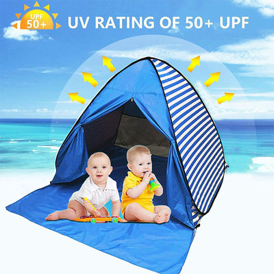 A barraca de pouco peso UPF 50+ da proteção solar da praia automática estala acima para 2-3 pessoas